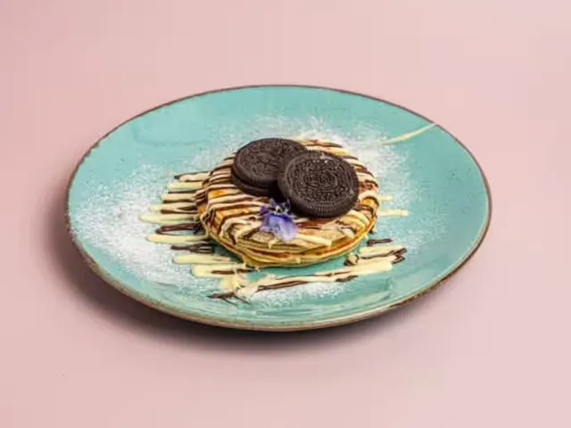 Crunchy Oreo Pancakes